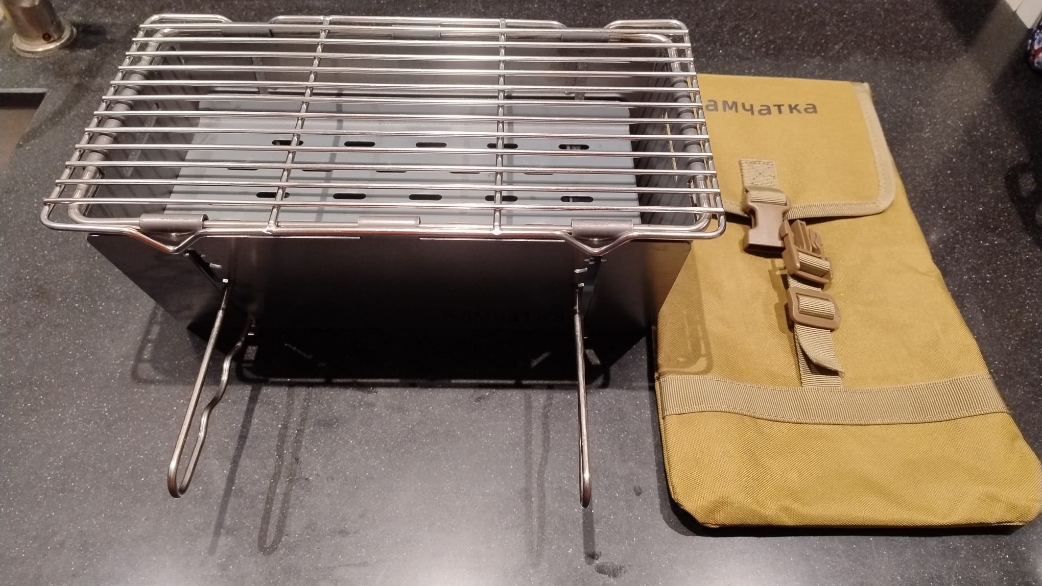 opvouwbare BBQ uitgeklapt